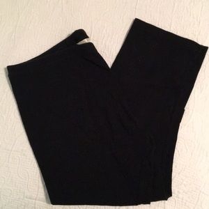 LC Capri Black Leggings M